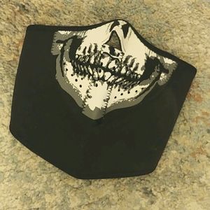 IZANI skull face mask